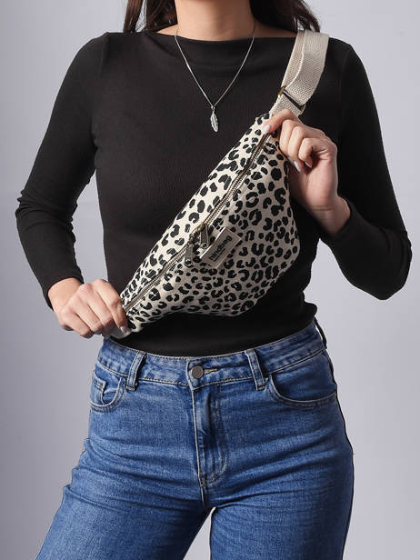 Belt Bag Hindbag Beige leopard LE other view 1